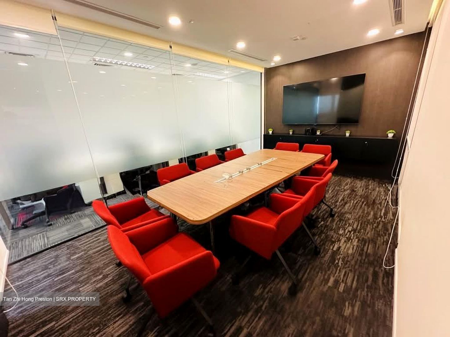 Republic Plaza (D1), Office #584319381